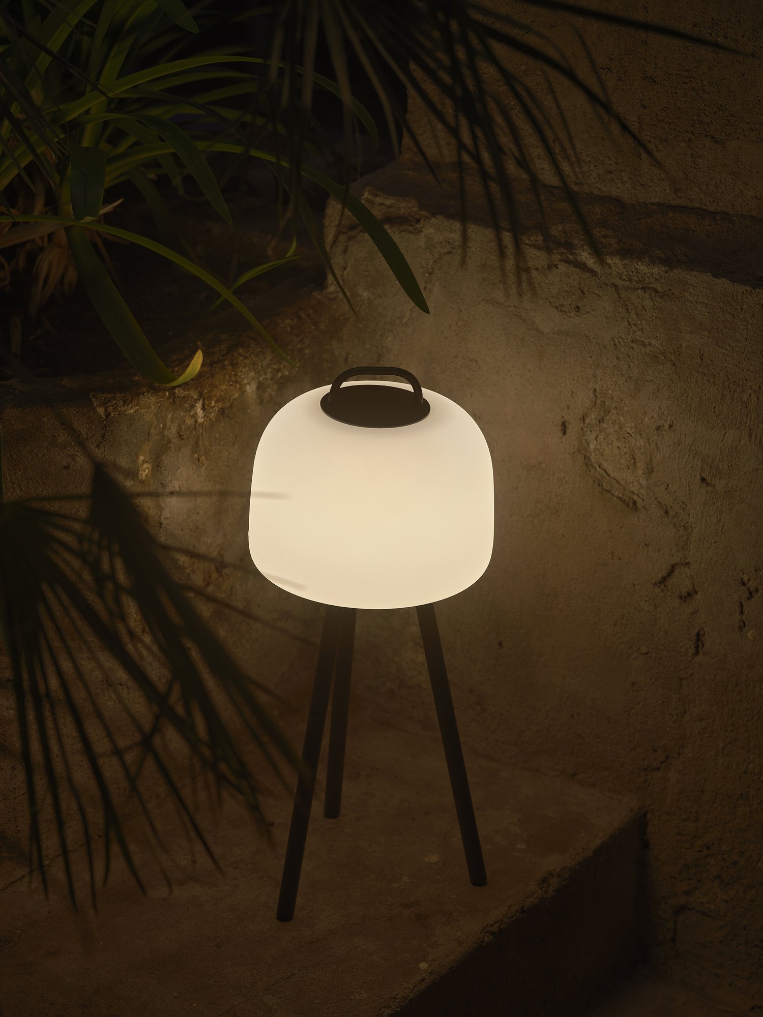 Nordlux Kettle To-Go 22 аккумуляторный светильник белый черный